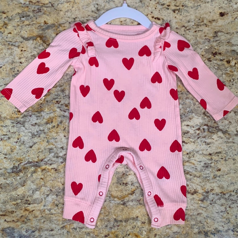 Baby Cat & Jack Queen of Hearts Romper Sz NB (very stretchy)